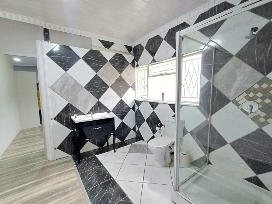 6 Bedroom Property for Sale in Bayswater Free State